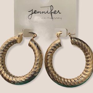 GOLD HOOP EARRINGS